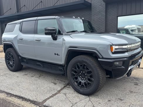 Used 2026 GMC Hummer EV SUV w/ LPO, Dark Essentials Package AWD/4WD image 3