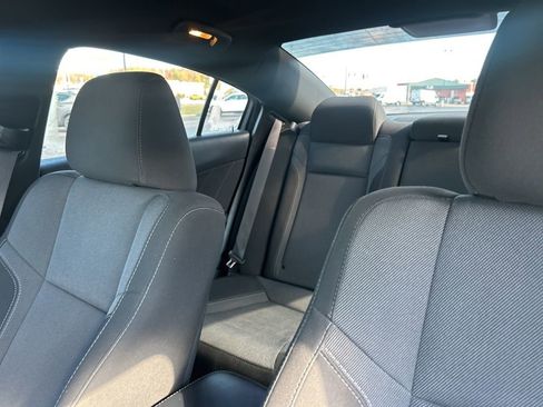 Used 2022 Dodge Charger SXT image 16