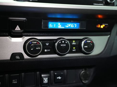 Used 2022 Toyota Tacoma SR5 w/ Technology Package RWD image 23