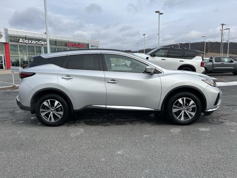 Used 2024 Nissan Murano SV image 2
