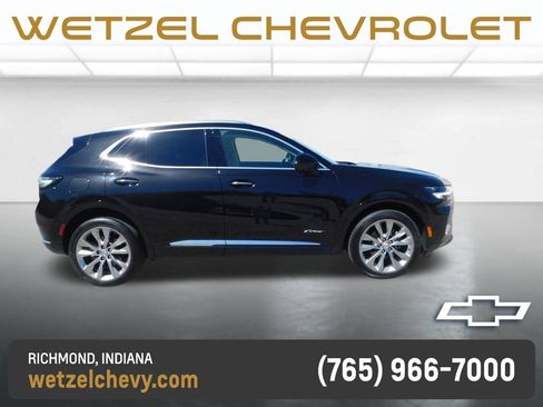 Used 2022 Buick Envision Avenir w/ Technology Package II FWD image 2
