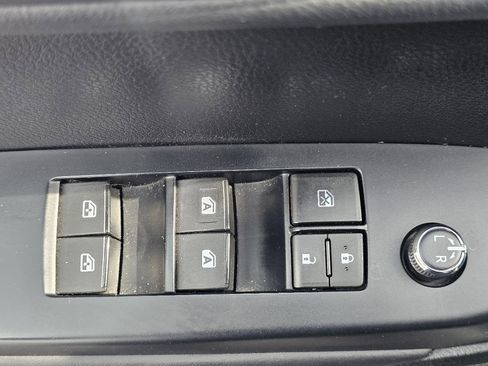 Used 2017 Toyota Highlander SE image 14