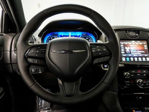 Used 2023 Chrysler 300 S image 15