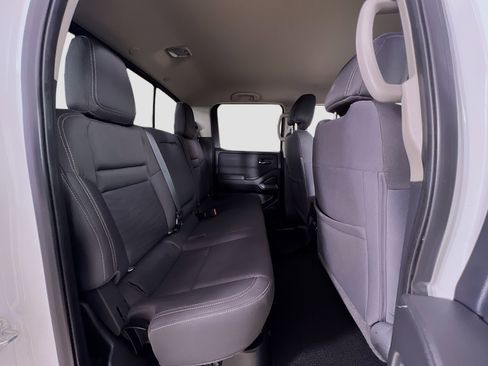 Used 2022 Nissan Frontier SV w/ Technology Package image 27