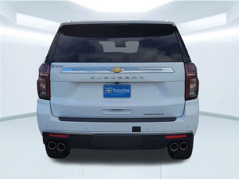 Used 2023 Chevrolet Suburban Premier image 5
