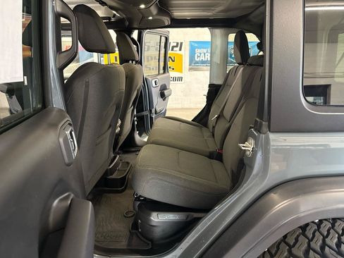 Used 2024 Jeep Wrangler Unlimited AWD/4WD image 63