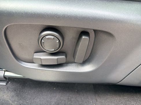 Used 2023 Land Rover Discovery Sport SE R-Dynamic AWD/4WD image 16