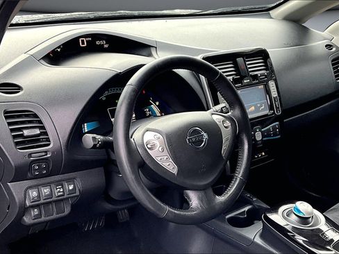 Used 2014 Nissan Leaf SV w/ LED & Quick Charge Package image 15