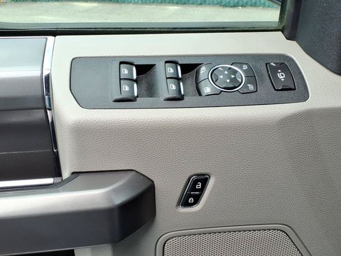 Used 2019 Ford F250 XLT w/ XLT Premium Package AWD/4WD image 33