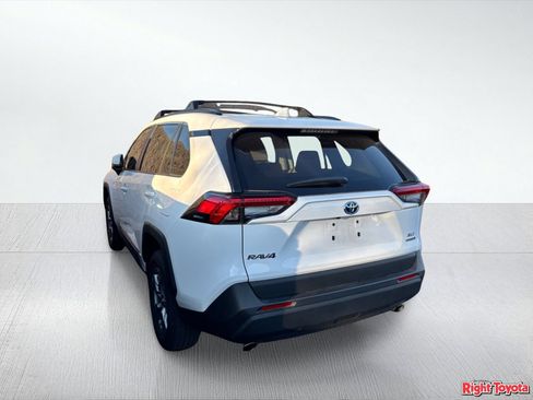 Certified 2023 Toyota RAV4 XLE w/ XLE Grade Weather Package AWD/4WD image 3