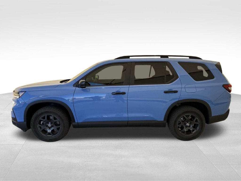 Used 2025 Honda Pilot TrailSport image 10