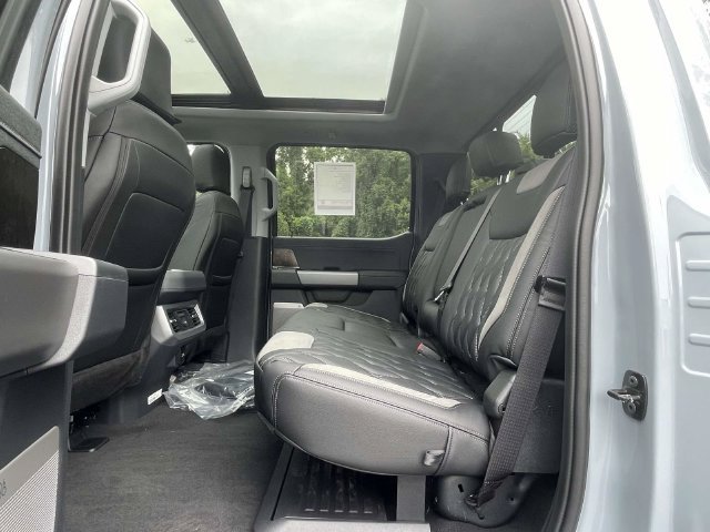 New 2026 Ford F250 Lariat w/ Black Appearance Package AWD/4WD image 29