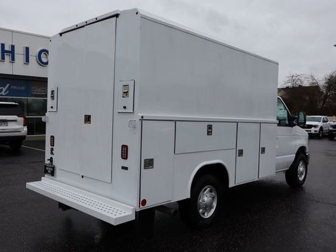 New 2026 Ford E-350 and Econoline 350 Super Duty w/ Power Equipment Group image 3