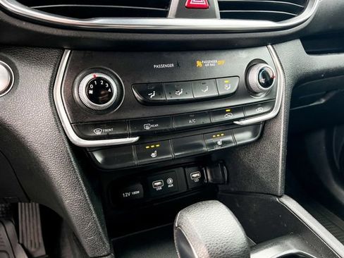 Used 2020 Hyundai Santa Fe SEL image 16