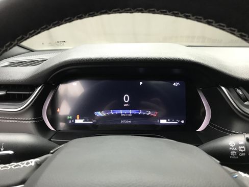 Used 2023 Jeep Grand Cherokee L Laredo image 10