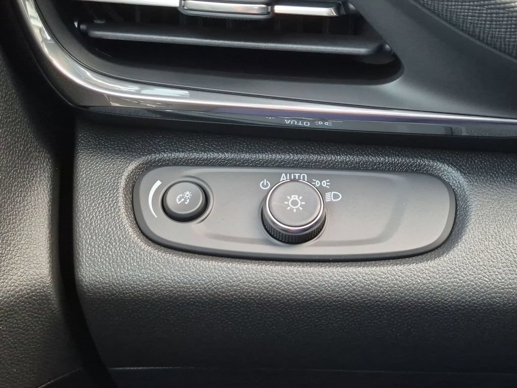 New 2026 Buick Envista Sport Touring FWD image 24