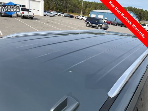 Used 2024 Chevrolet Suburban LT image 10