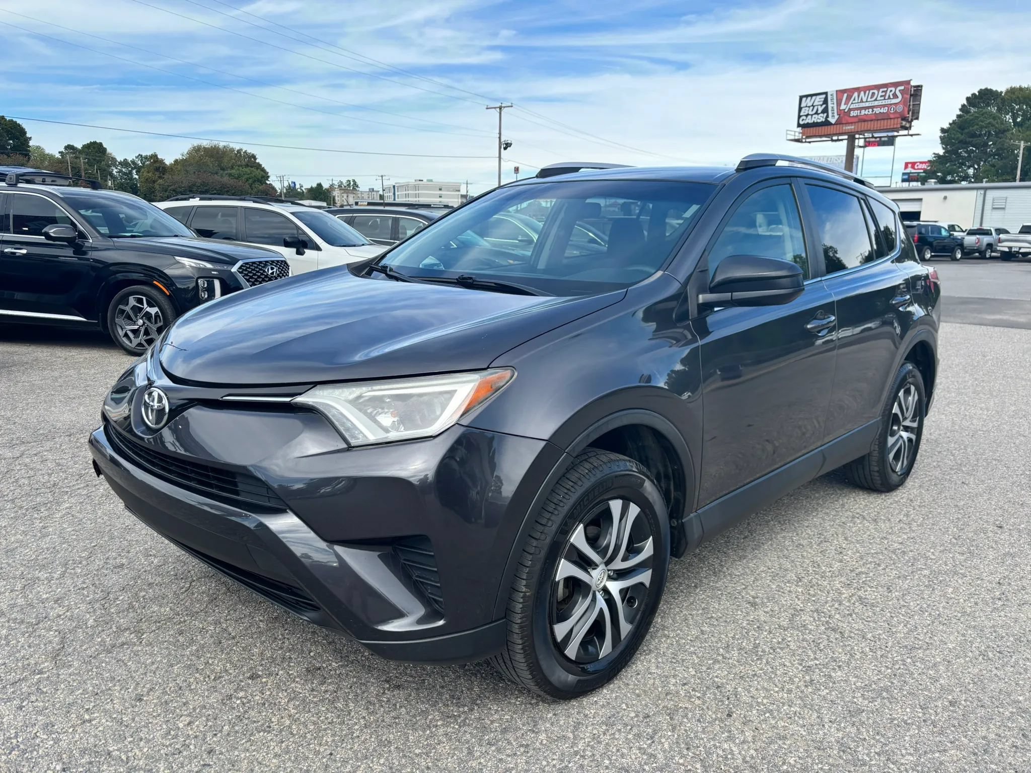 Used 2016 Toyota RAV4 LE FWD image 9