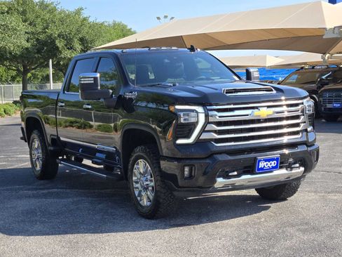 Certified 2024 Chevrolet Silverado 2500 High Country w/ High Country Premium Package AWD/4WD image 2