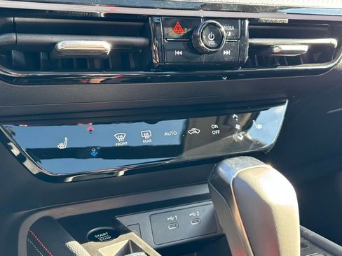 New 2025 Nissan Kicks SR w/ SR Premium Package image 25