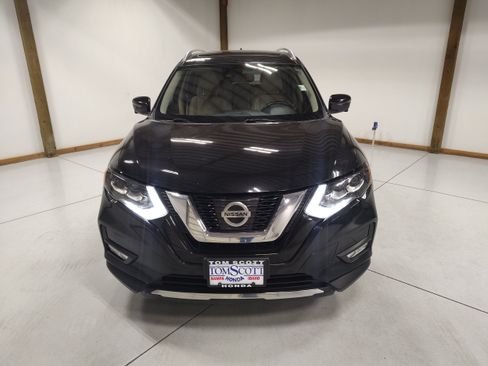 Used 2017 Nissan Rogue SL w/ SL Premium Package AWD/4WD image 3