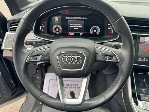 Used 2021 Audi Q7 3.0T Premium image 13