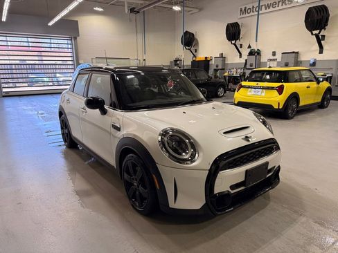 Certified 2023 MINI Cooper S image 7
