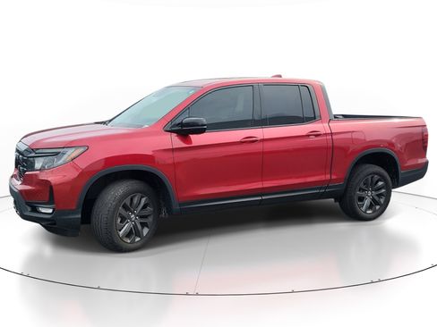 Used 2024 Honda Ridgeline Sport image 2