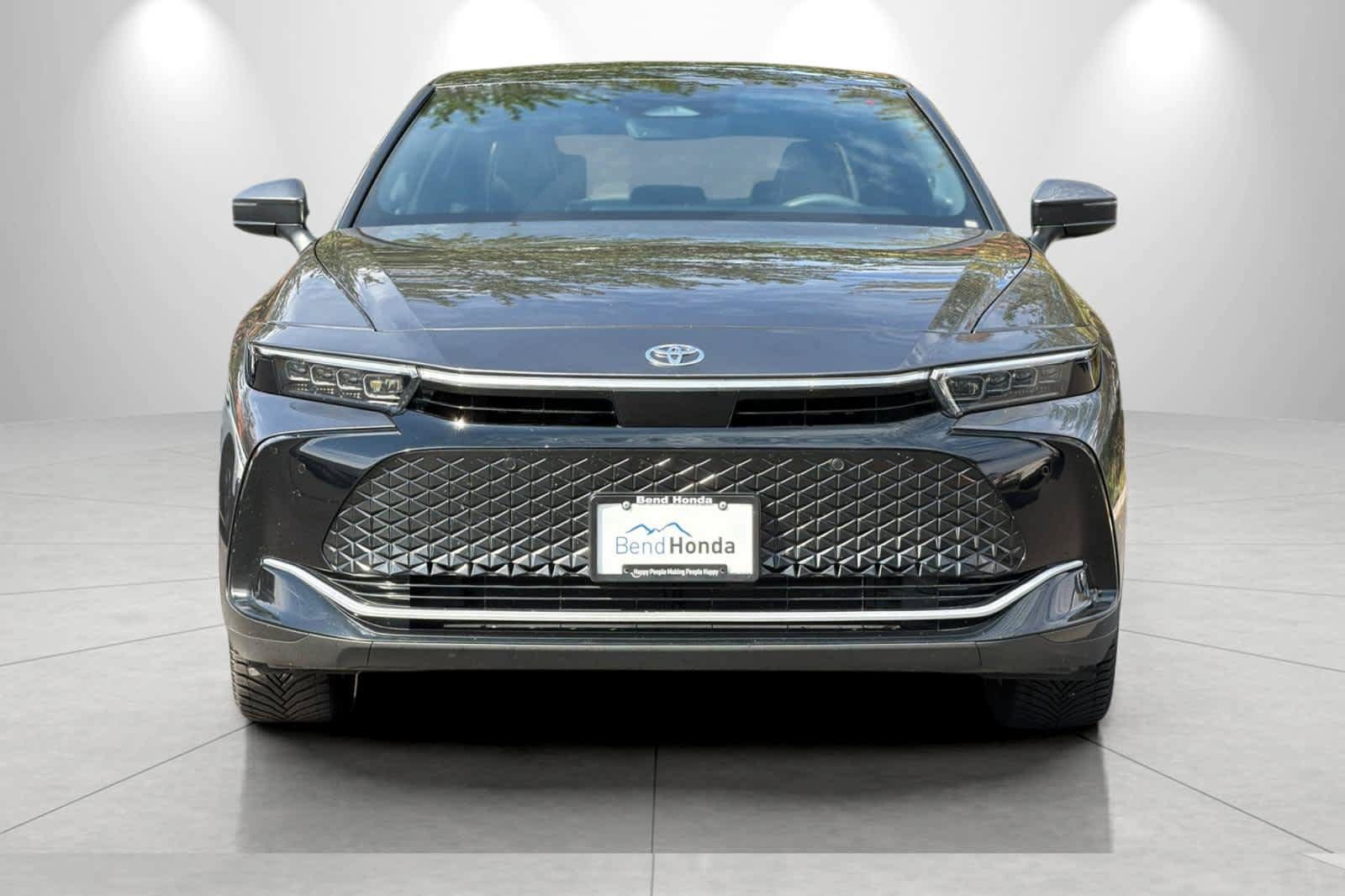 Used 2023 Toyota Crown AWD/4WD image 10