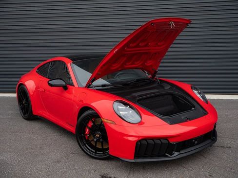Certified 2025 Porsche 911 Carrera 4 GTS AWD/4WD image 28