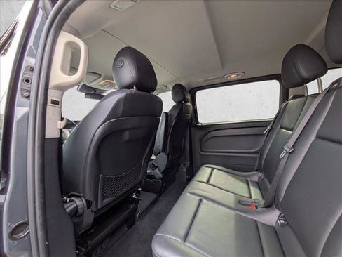 Used 2016 Mercedes-Benz Metris Passenger image 19