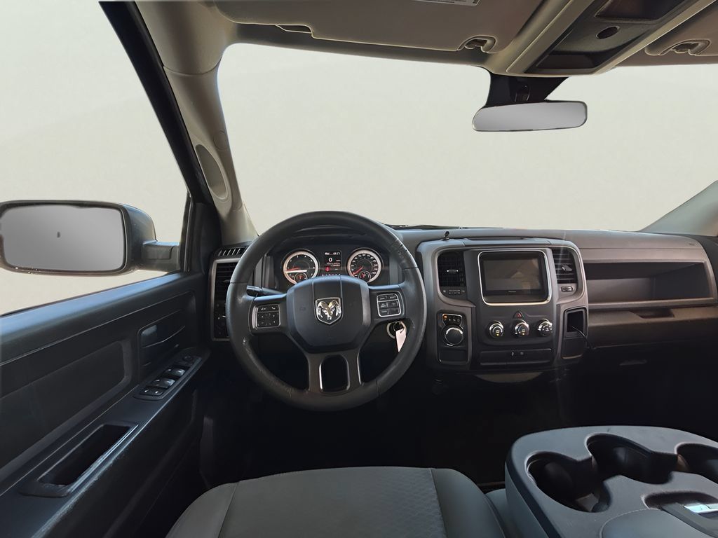 Used 2018 RAM 1500 Express RWD image 30