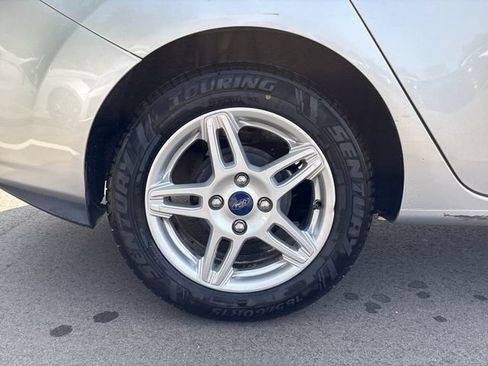 Certified 2017 Ford Fiesta SE FWD image 13