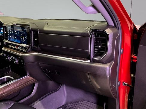 Used 2024 Chevrolet Silverado 1500 RST AWD/4WD image 28
