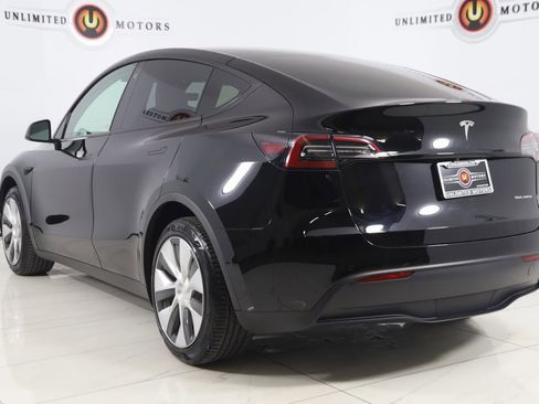 Used 2022 Tesla Model Y Long Range image 4
