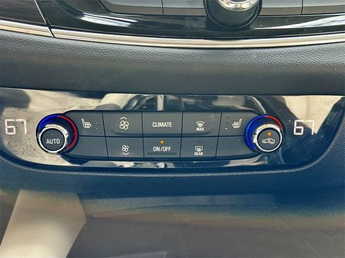 Used 2023 Buick Enclave Essence w/ Experience Buick Package image 16