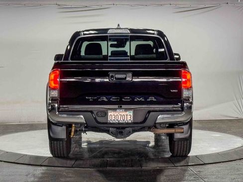 Certified 2023 Toyota Tacoma TRD Off-Road AWD/4WD image 4