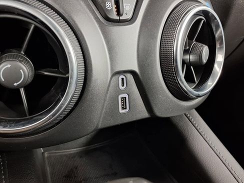 Used 2019 Chevrolet Blazer LT image 13