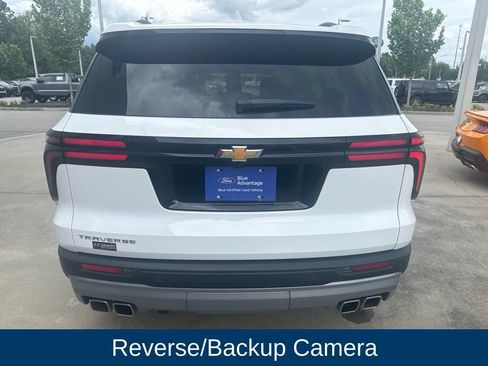 Used 2026 Chevrolet Traverse LT w/ LPO, Floor Liner Package FWD image 5