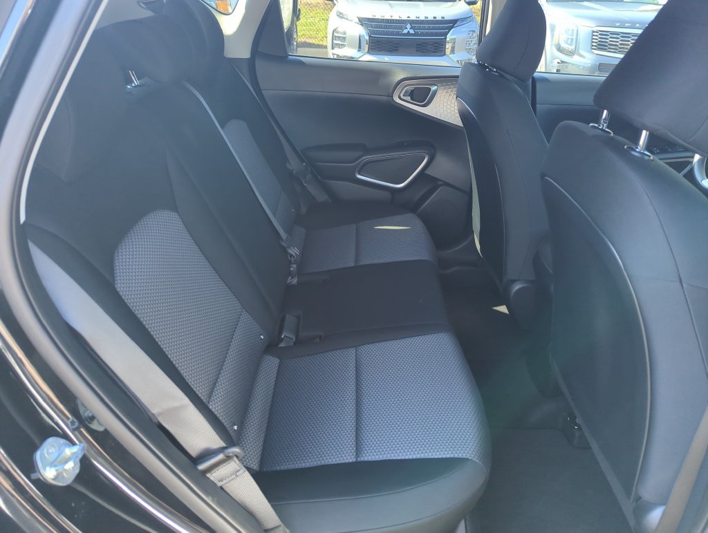 Used 2025 Kia Soul LX FWD image 33