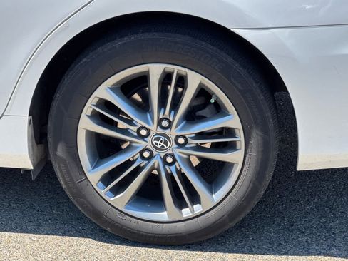 Used 2015 Toyota Camry SE FWD image 24