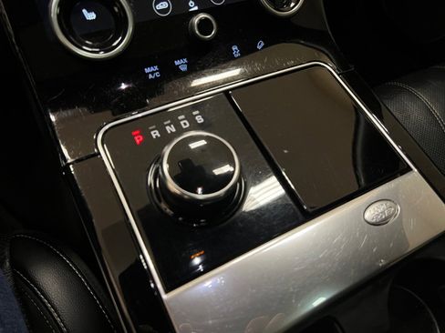 Used 2020 Land Rover Range Rover Velar R-Dynamic S image 29