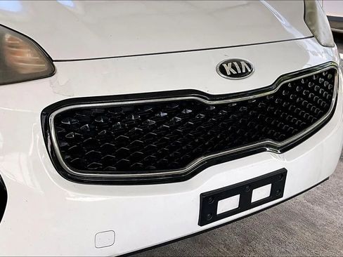 Used 2017 Kia Sportage LX AWD/4WD image 29