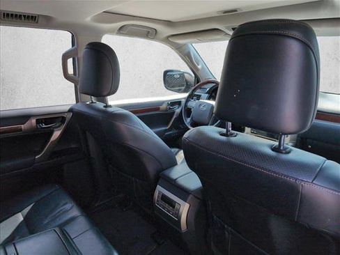 Used 2010 Lexus GX 460 image 22