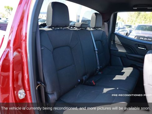 Used 2023 GMC Canyon Elevation image 13