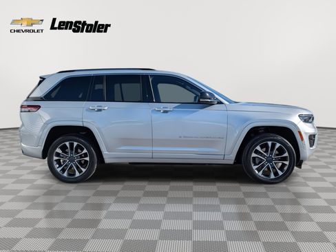 Used 2023 Jeep Grand Cherokee Overland w/ Advanced Protech Group III image 6