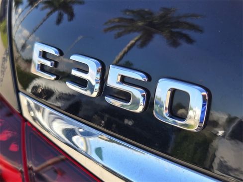 Used 2022 Mercedes-Benz E 350 4MATIC Sedan image 15