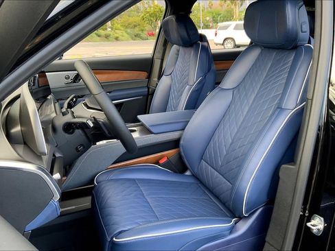 New 2026 Cadillac Vistiq Premium Luxury AWD/4WD image 12