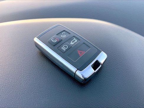 Used 2019 Land Rover Range Rover Sport HSE image 14