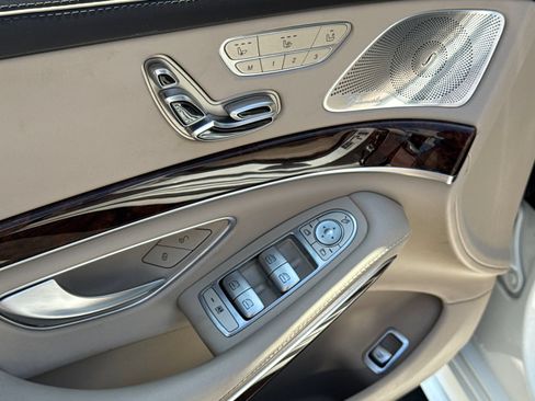 Used 2019 Mercedes-Benz S 560 Sedan image 17